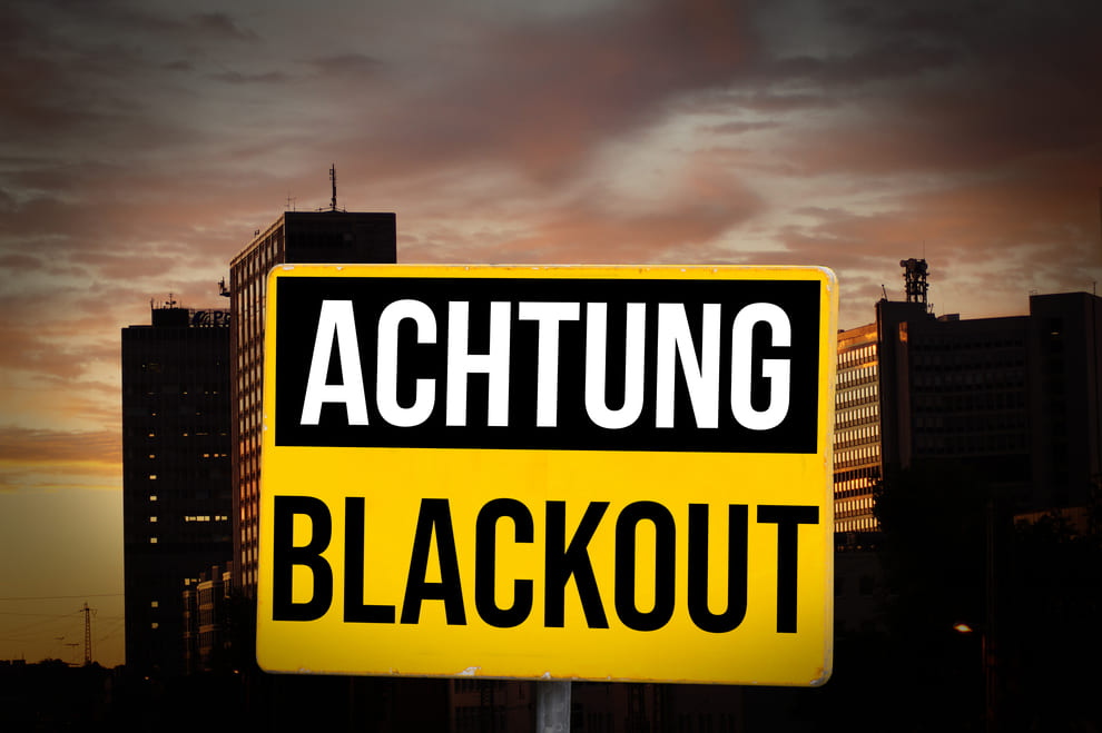 Achtung Blackout Schild